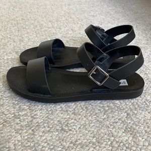 Steve Madden League Sandals!